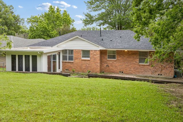 636 Kessler Boulevard, Sherman, TX 75092