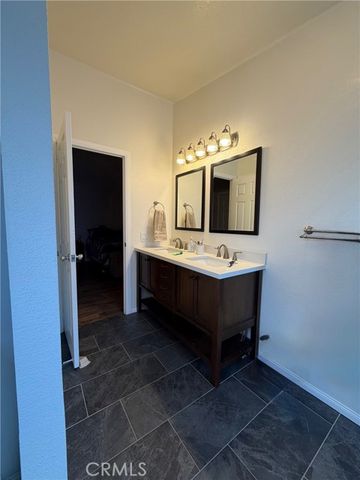 29021 Bouquet Canyon 201, Saugus (santa Clarita), CA 91390