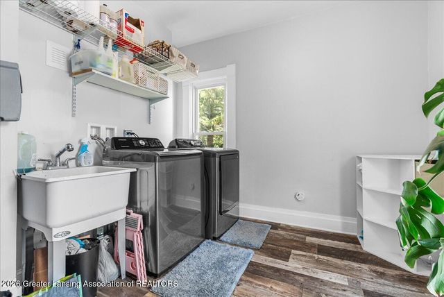 13696 N River Highway, Grand Ledge, MI 48837