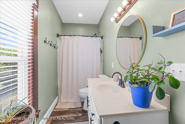 13696 N River Highway, Grand Ledge, MI 48837