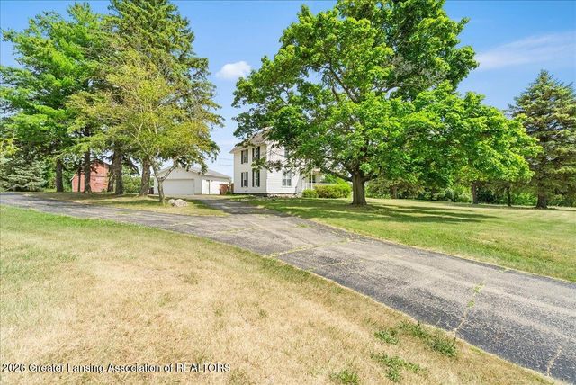 13696 N River Highway, Grand Ledge, MI 48837
