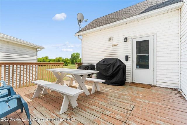 13696 N River Highway, Grand Ledge, MI 48837