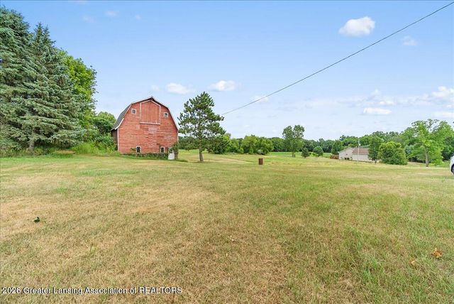 13696 N River Highway, Grand Ledge, MI 48837