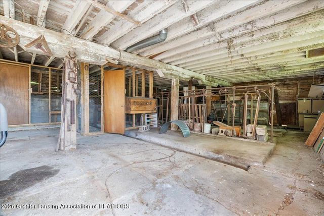 13696 N River Highway, Grand Ledge, MI 48837