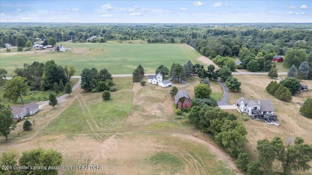 13696 N River Highway, Grand Ledge, MI 48837