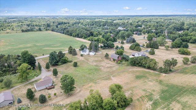 13696 N River Highway, Grand Ledge, MI 48837