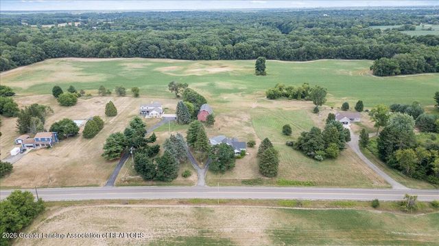 13696 N River Highway, Grand Ledge, MI 48837