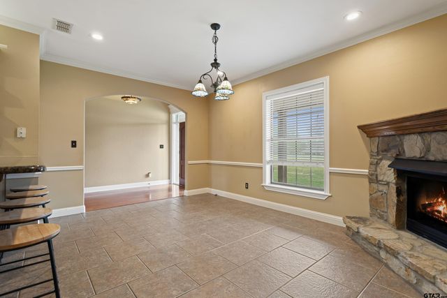 16551 Fox Run Ln, Lindale, TX 75771