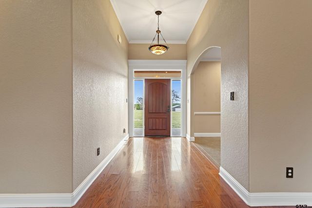 16551 Fox Run Ln, Lindale, TX 75771