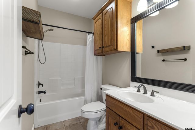 16551 Fox Run Ln, Lindale, TX 75771