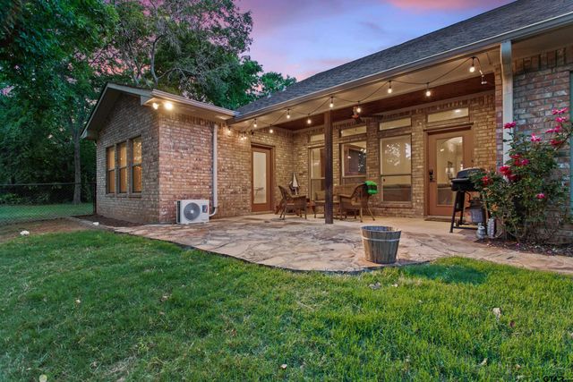 16551 Fox Run Ln, Lindale, TX 75771