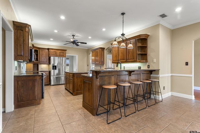 16551 Fox Run Ln, Lindale, TX 75771