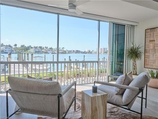 322 Harbour DR 104D, Naples, FL 34103