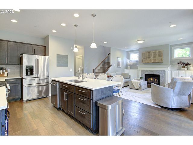 2050 Ne 41ST Ave, Camas, WA 98607