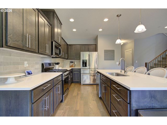 2050 Ne 41ST Ave, Camas, WA 98607