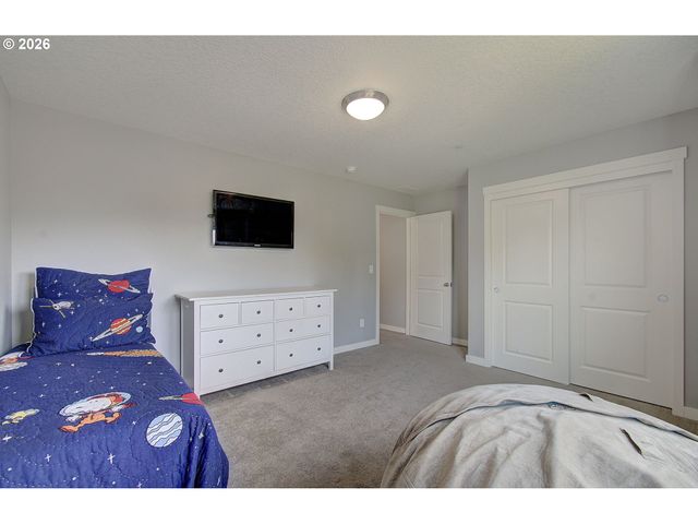 2050 Ne 41ST Ave, Camas, WA 98607