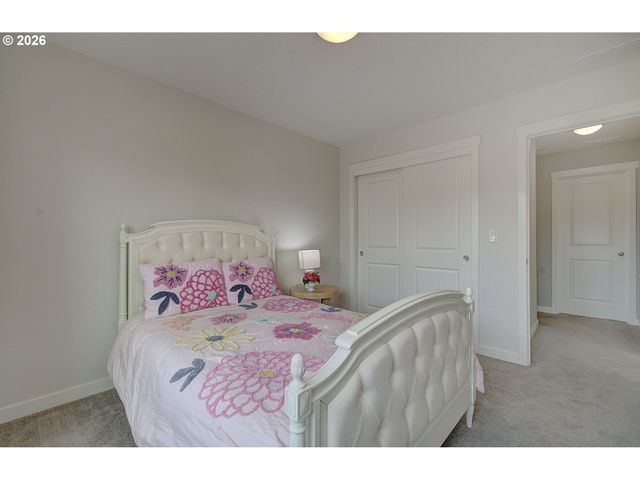 2050 Ne 41ST Ave, Camas, WA 98607