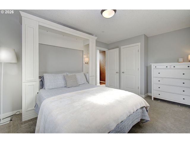 2050 Ne 41ST Ave, Camas, WA 98607