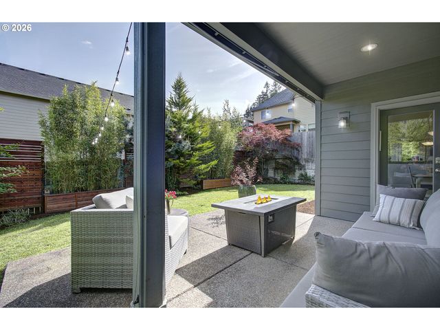 2050 Ne 41ST Ave, Camas, WA 98607