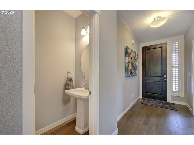 2050 Ne 41ST Ave, Camas, WA 98607