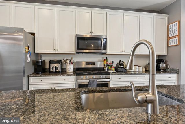 1306 HAWK HOLLOW DR, Crofton, MD 21114