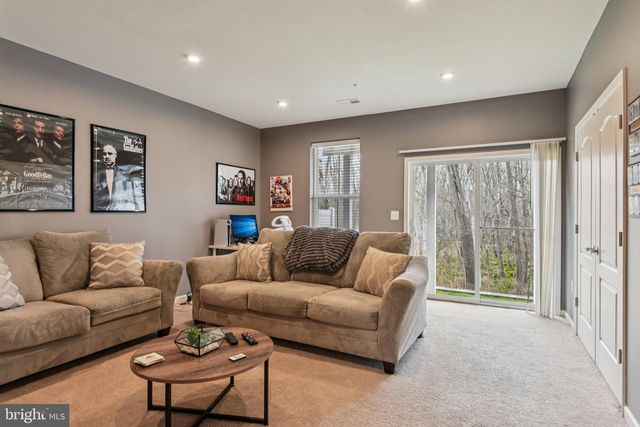 1306 HAWK HOLLOW DR, Crofton, MD 21114