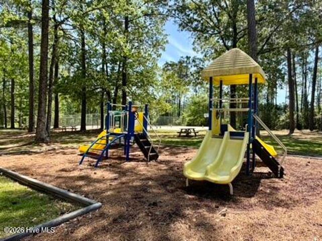 105 Quarter Horse, Havelock, NC 28532