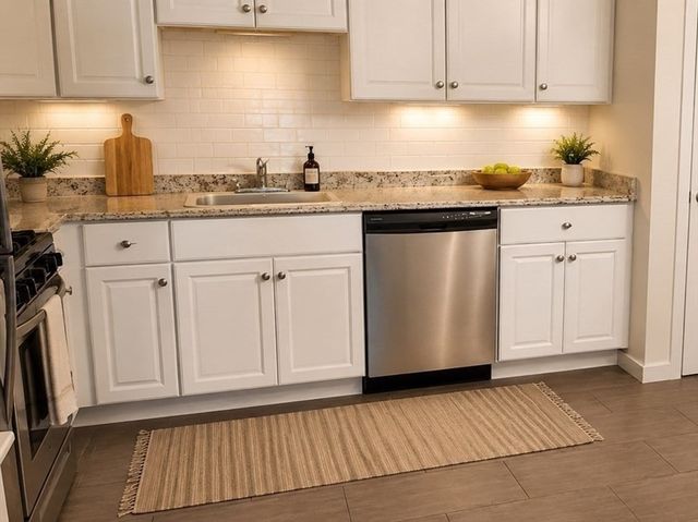 80 Walnut St 402, Canton, MA 02021