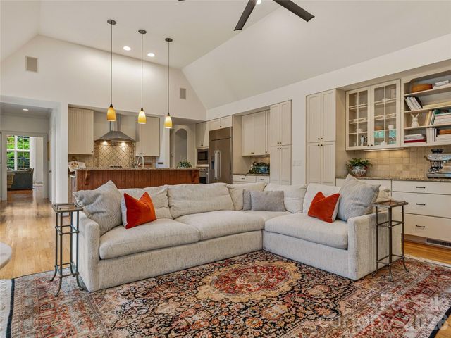 907 Kells Blue Court, Biltmore Lake, NC 28715