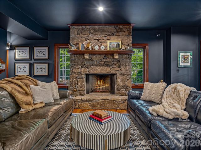 907 Kells Blue Court, Biltmore Lake, NC 28715