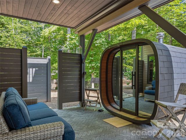 907 Kells Blue Court, Biltmore Lake, NC 28715