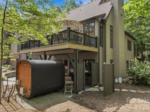 907 Kells Blue Court, Biltmore Lake, NC 28715