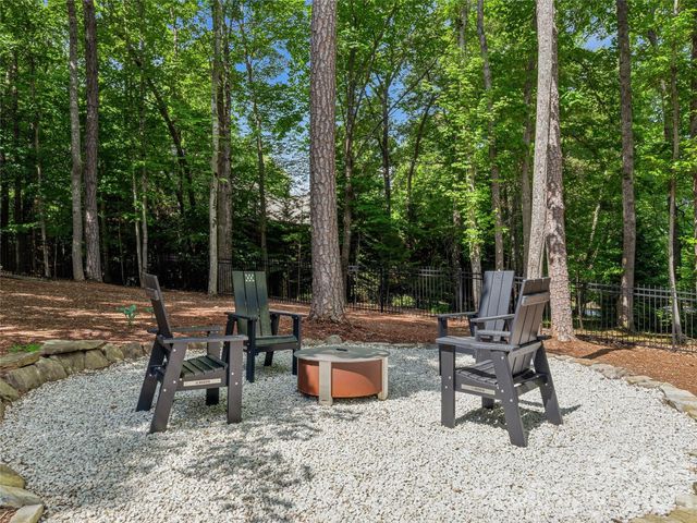 907 Kells Blue Court, Biltmore Lake, NC 28715