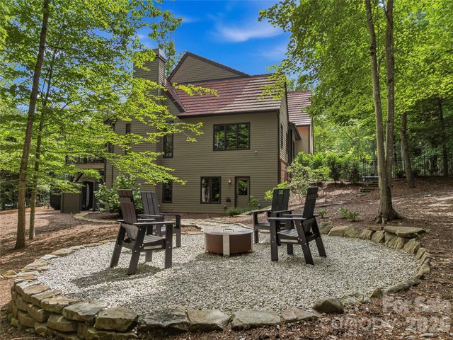 907 Kells Blue Court, Biltmore Lake, NC 28715