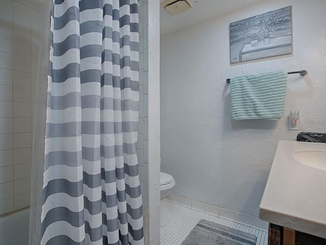 24104 SANDALWOOD DRIVE 104, Wildwood, FL 34785