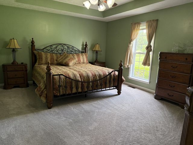 28 Long Meadow Dr, Fayetteville, TN 37334