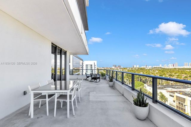 2960 NE 207 Street 810, Aventura, FL 33180