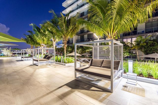 2960 NE 207 Street 810, Aventura, FL 33180
