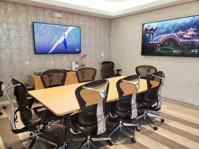 2960 NE 207 Street 810, Aventura, FL 33180
