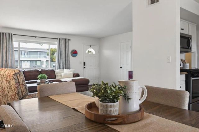 1290 Rugby Avenue, Ventura, CA 93004