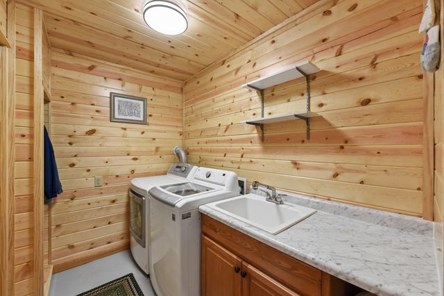 696 Buttercup Court, Hudson, WI 54016