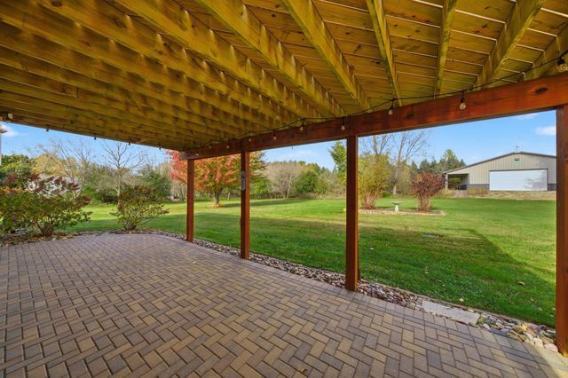 696 Buttercup Court, Hudson, WI 54016