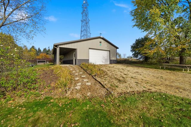 696 Buttercup Court, Hudson, WI 54016