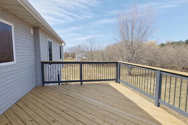 696 Buttercup Court, Hudson, WI 54016