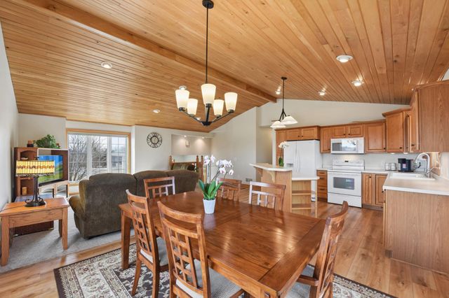 696 Buttercup Court, Hudson, WI 54016