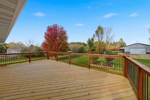696 Buttercup Court, Hudson, WI 54016