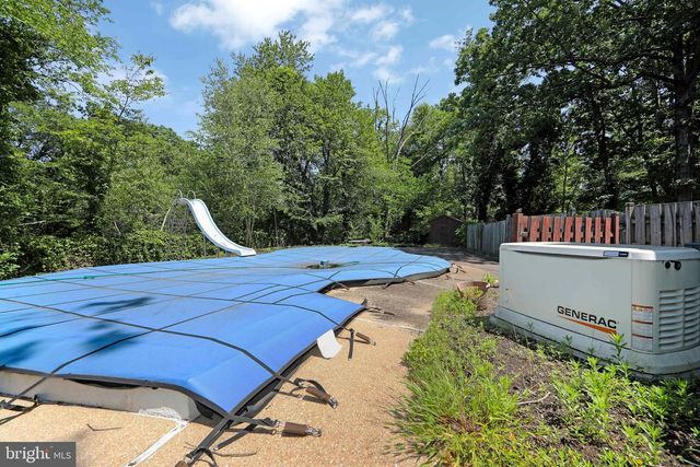5 ELM CT, Medford, NJ 08055