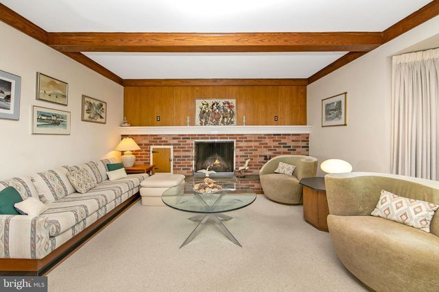 5 ELM CT, Medford, NJ 08055