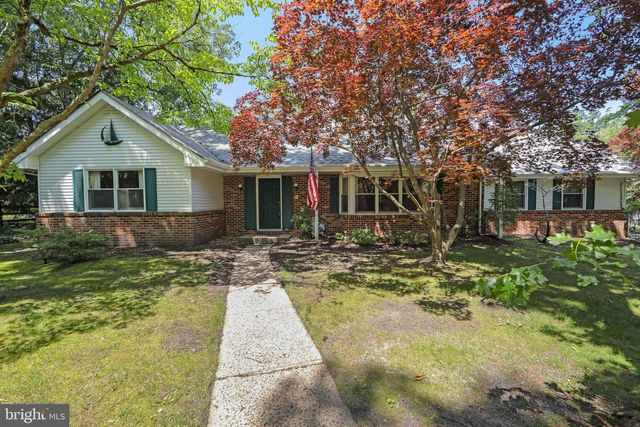 5 ELM CT, Medford, NJ 08055
