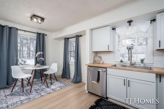 948 Becker Road, Muskegon Twp, MI 49445